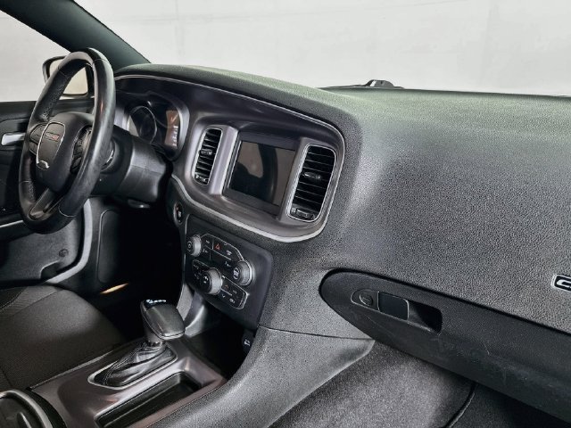 Used 2020 Dodge Charger SXT RWD image 27