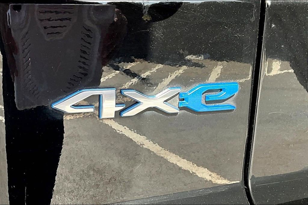 Used 2023 Jeep Wrangler Unlimited Sahara w/ Cold Weather Group image 23