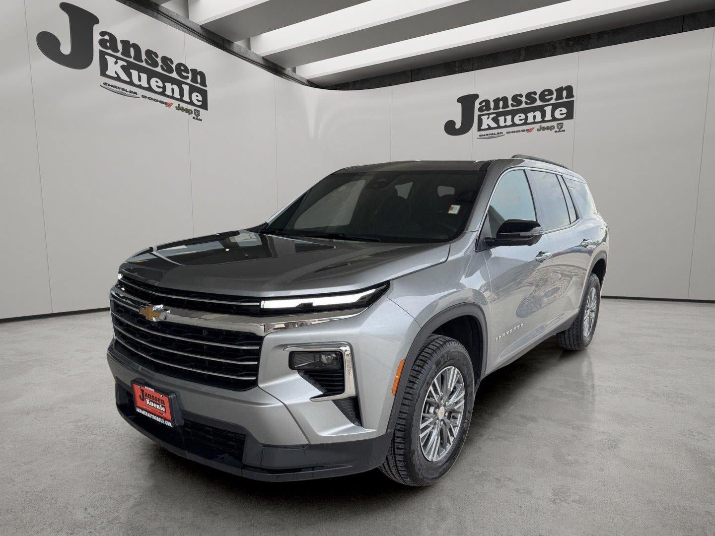 Used 2024 Chevrolet Traverse LT AWD/4WD image 5