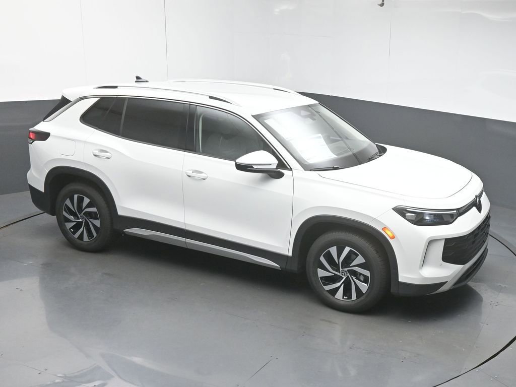 New 2026 Volkswagen Tiguan S FWD image 41
