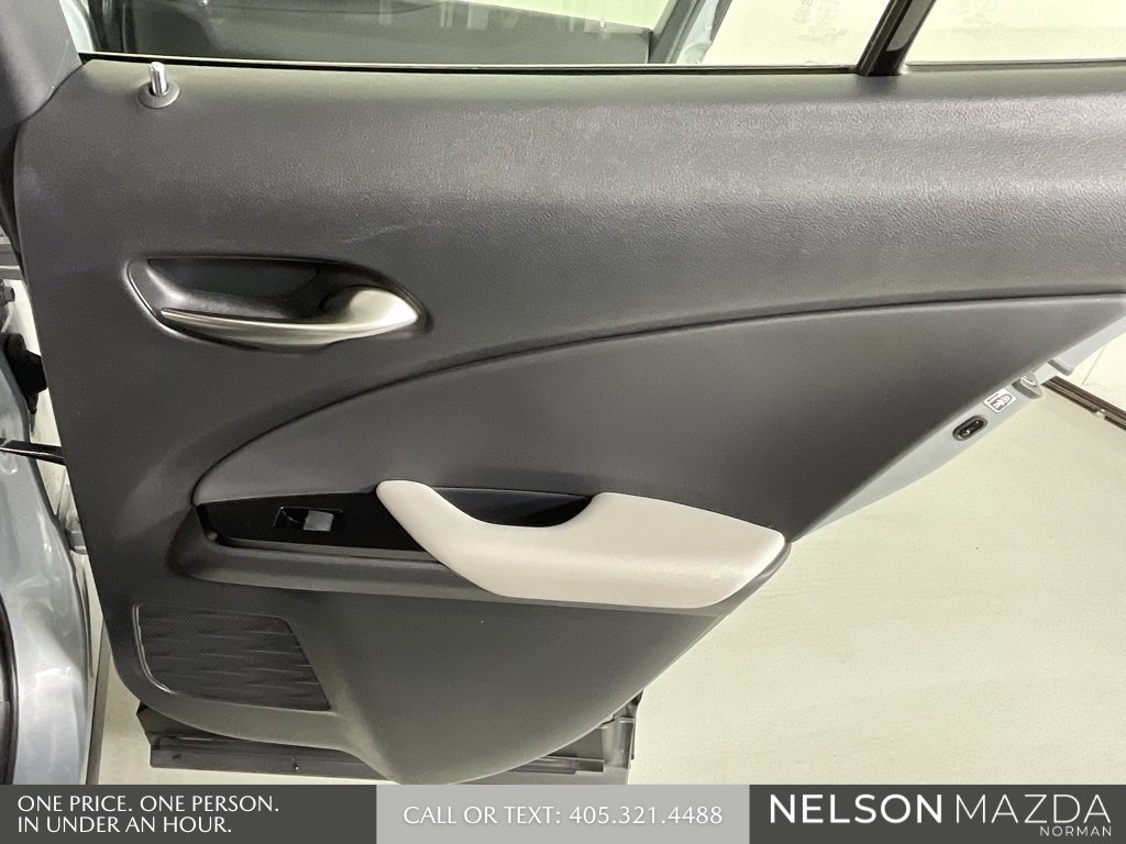 Used 2023 Lexus UX 250h FWD w/ Accessory Package (Z2) image 22