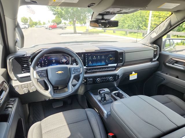 New 2026 Chevrolet Silverado 1500 LT w/ Z71 Off-Road Package AWD/4WD image 15