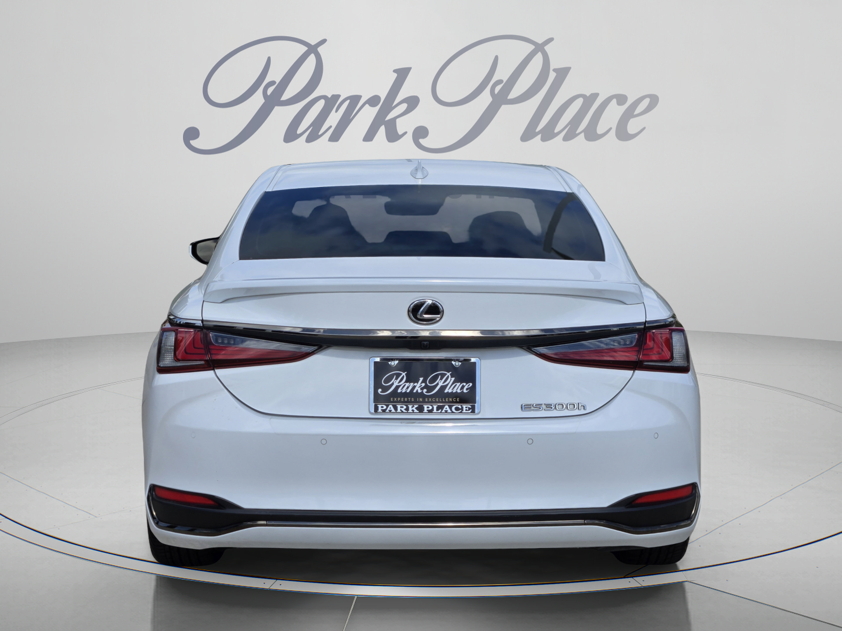 Certified 2024 Lexus ES 300h F Sport w/ Accessory Package (Z2) FWD image 4