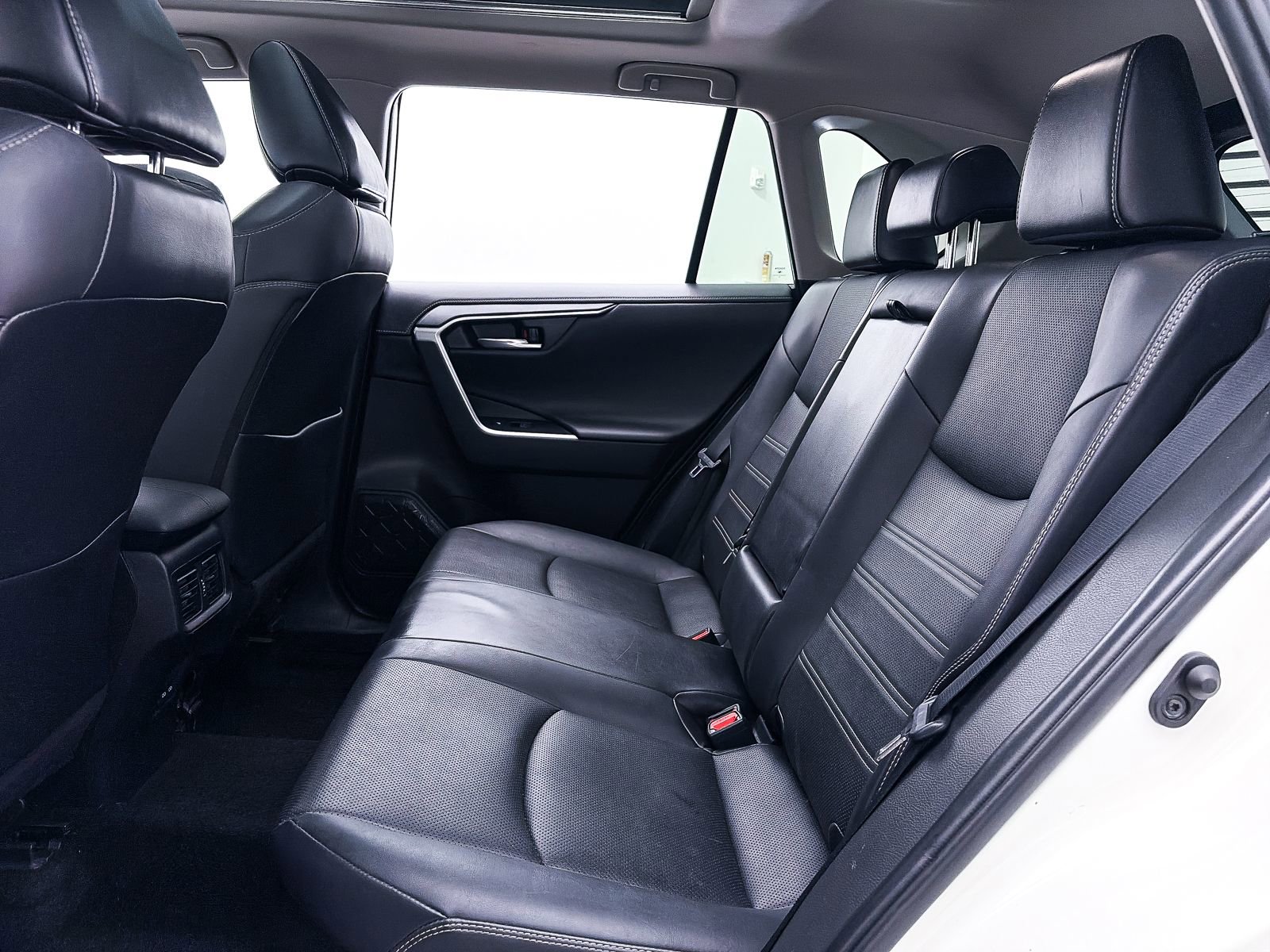 Used 2022 Toyota RAV4 Limited AWD/4WD image 35