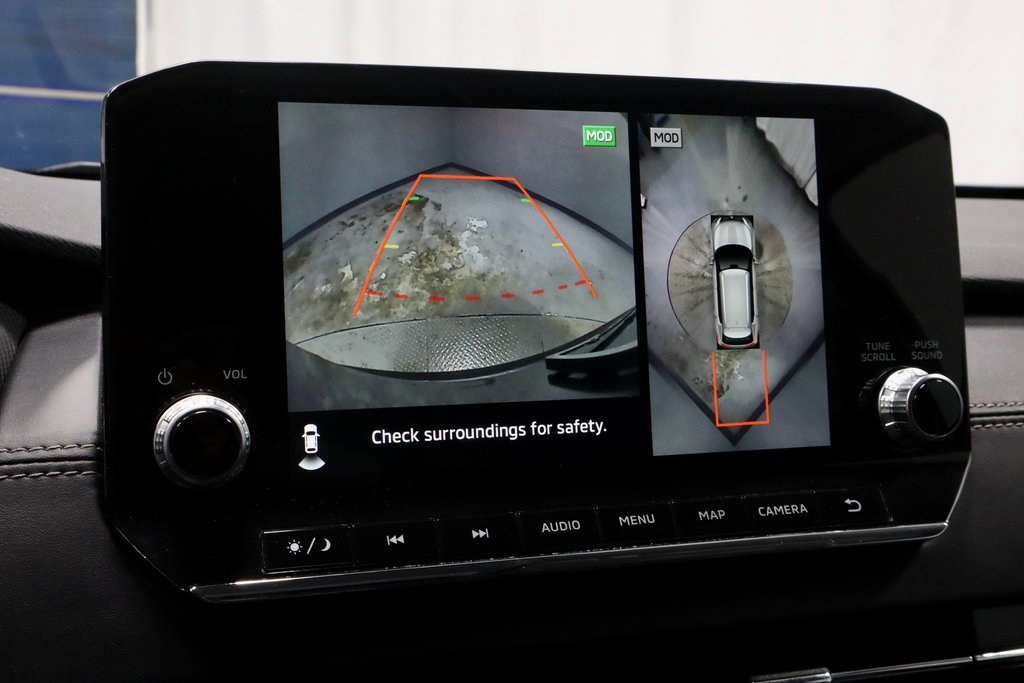 Used 2022 Mitsubishi Outlander SE image 2