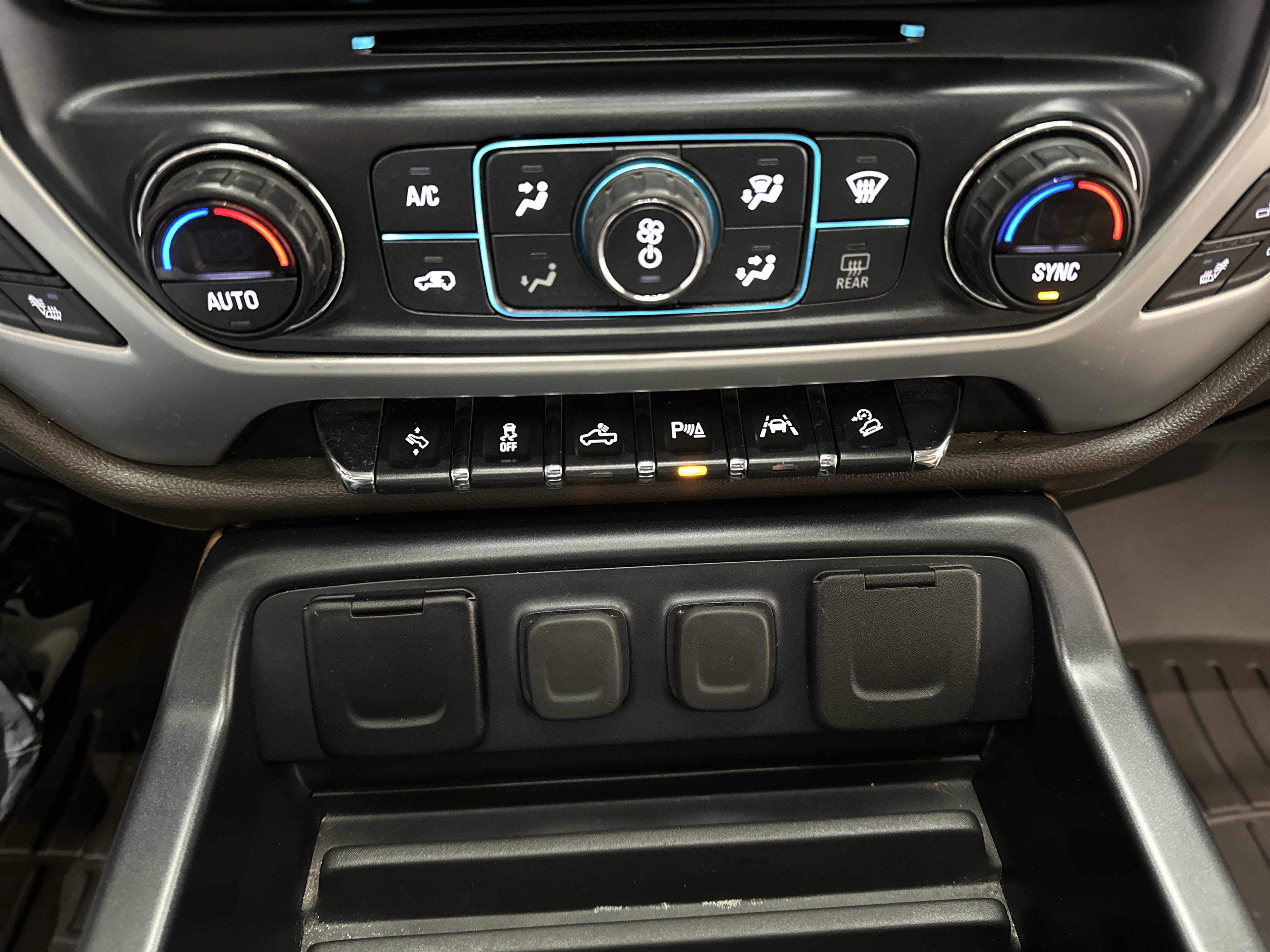 Used 2018 GMC Sierra 1500 SLT image 37