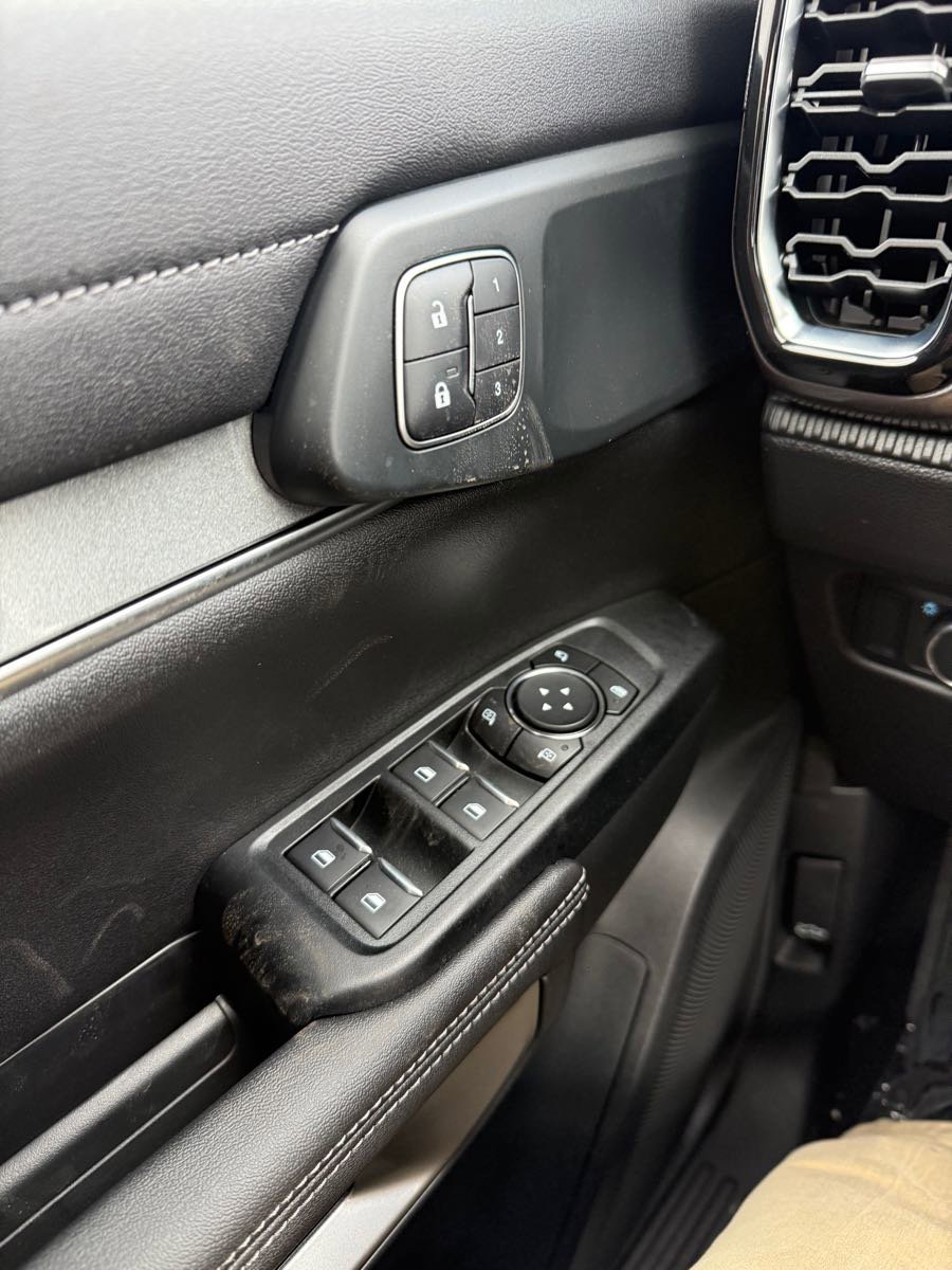 New 2025 Ford Ranger Lariat w/ Chrome Accent Package image 34