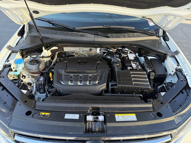 Used 2024 Volkswagen Tiguan SE AWD/4WD image 18