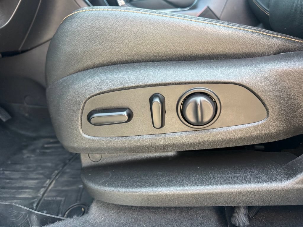 Used 2020 Chevrolet Equinox Premier FWD image 25