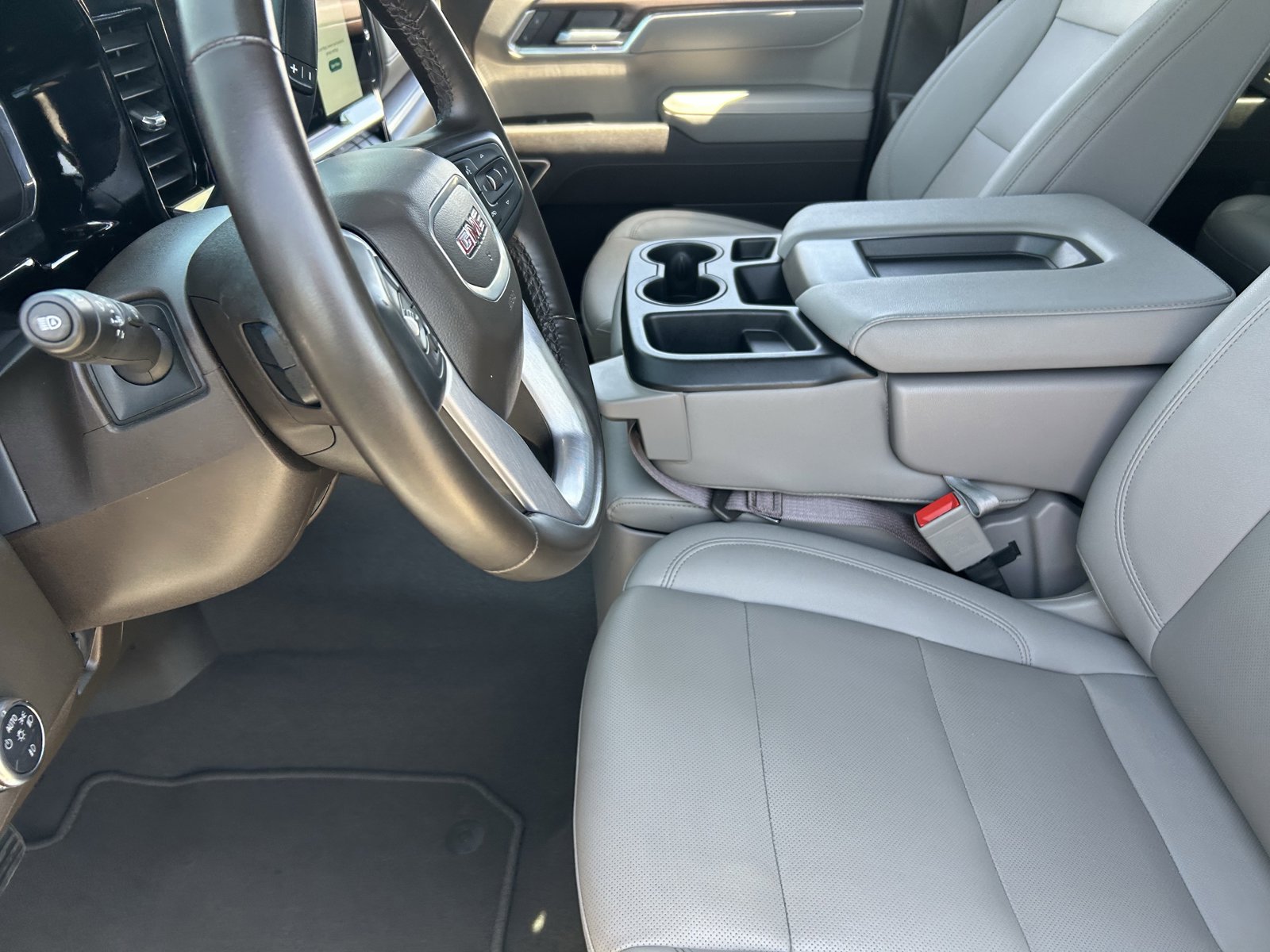 Used 2025 GMC Sierra 1500 SLT RWD image 25