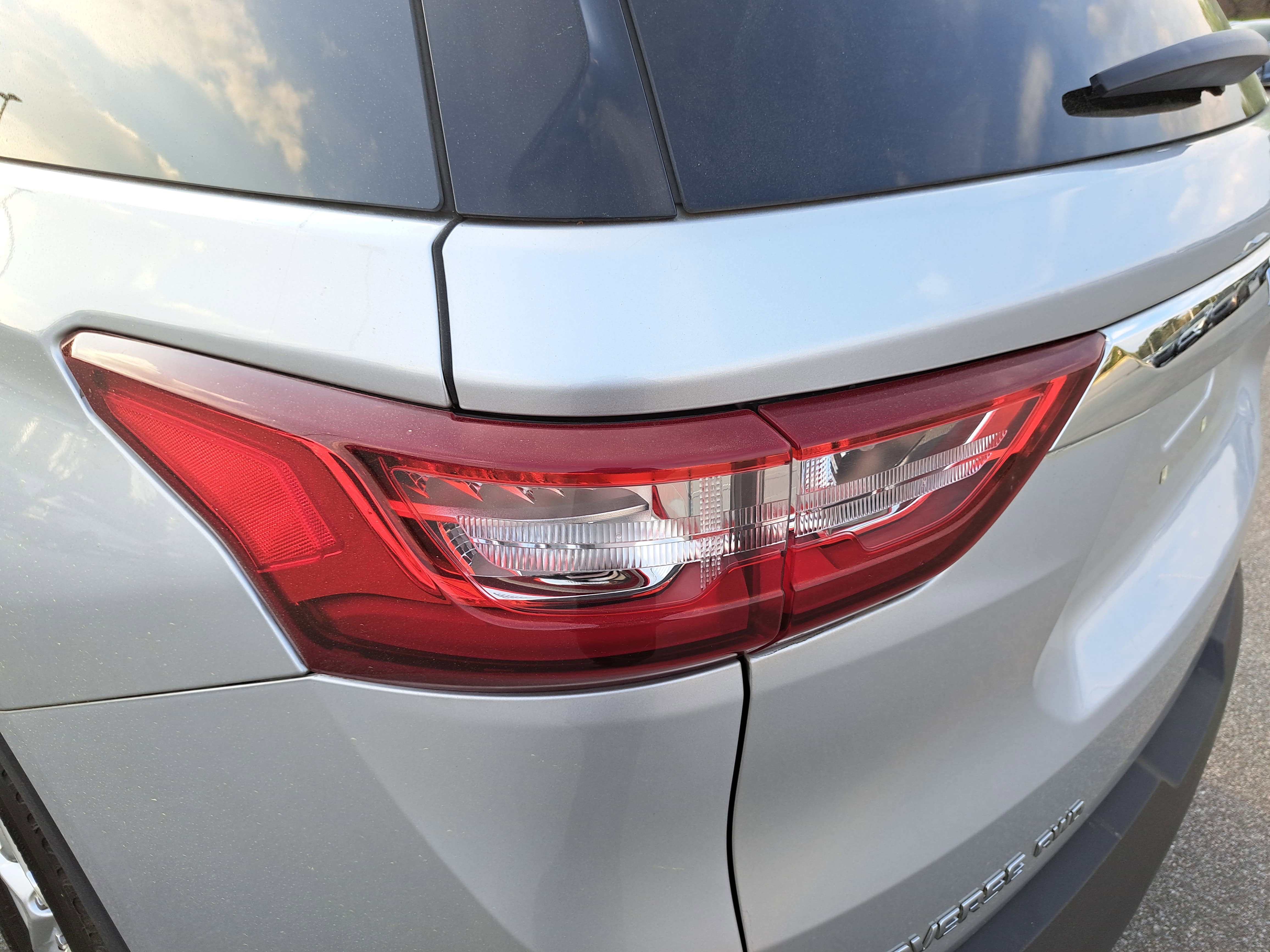 Used 2021 Chevrolet Traverse LS image 33