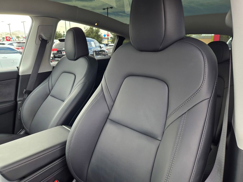 Used 2023 Tesla Model Y Long Range image 16