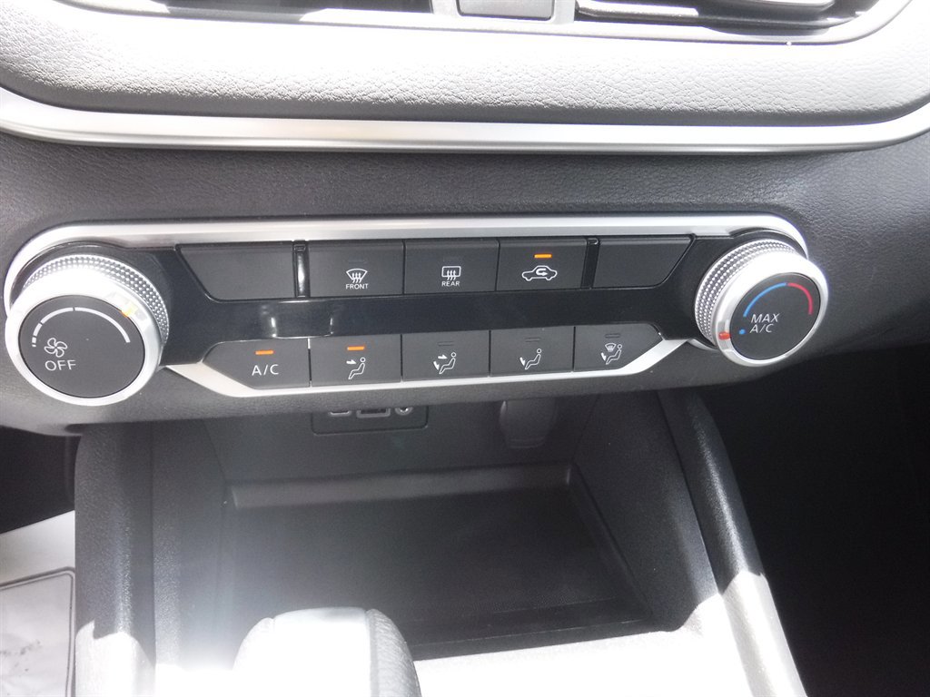 Used 2022 Nissan Altima 2.5 SV FWD image 13