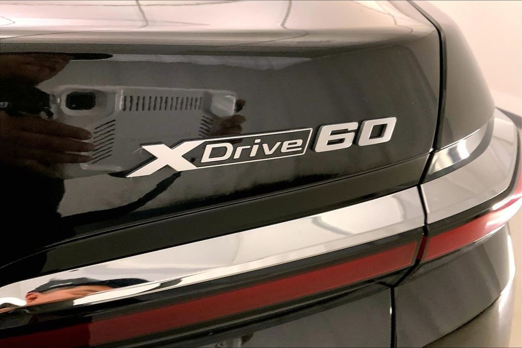 Certified 2023 BMW i7 xDrive60 AWD/4WD image 29