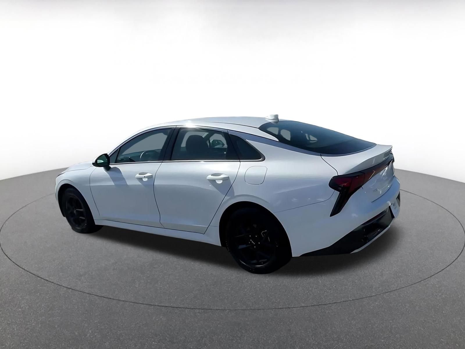 Used 2025 Kia K5 LXS image 11