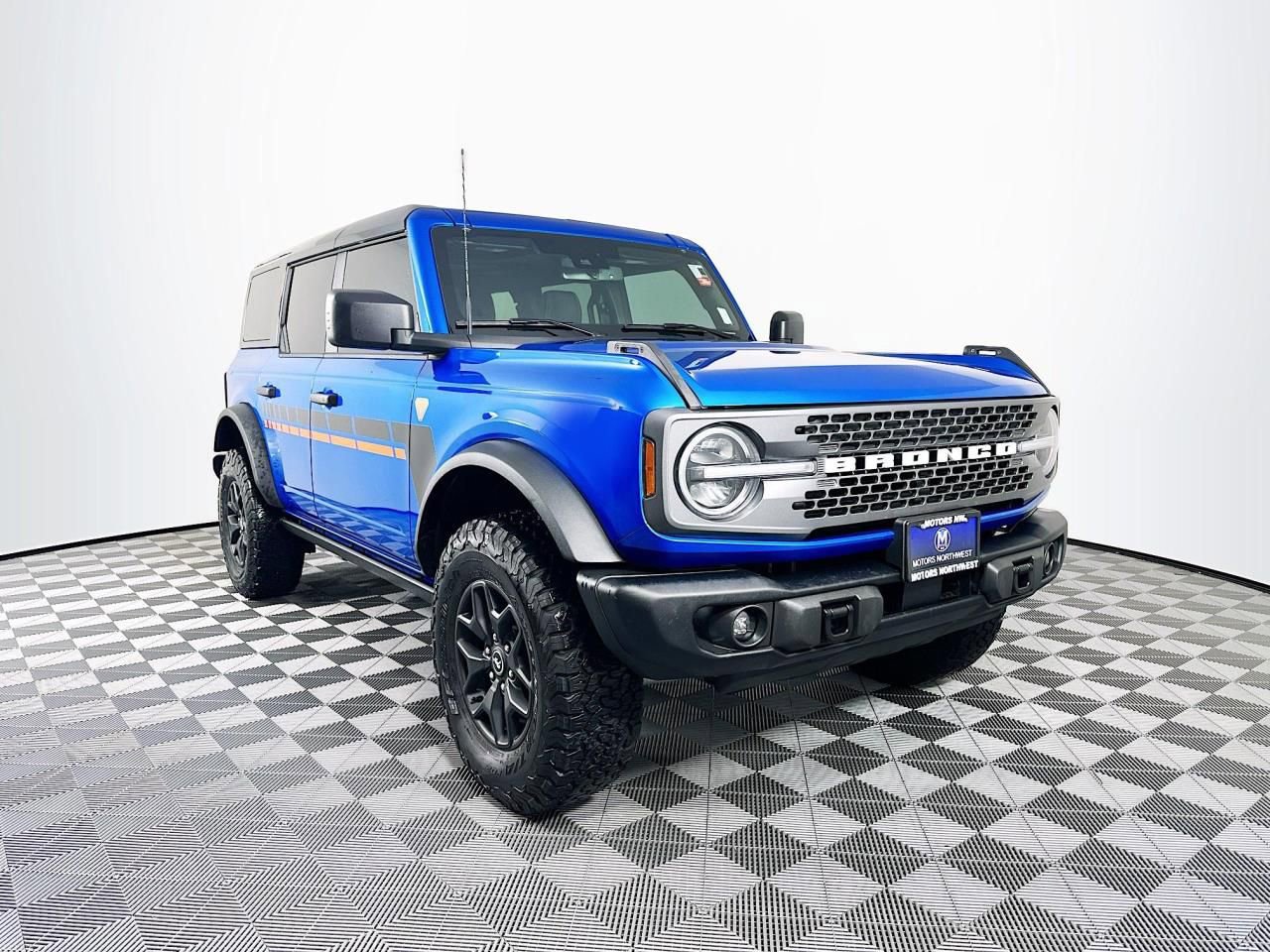 Used 2025 Ford Bronco Badlands image 6