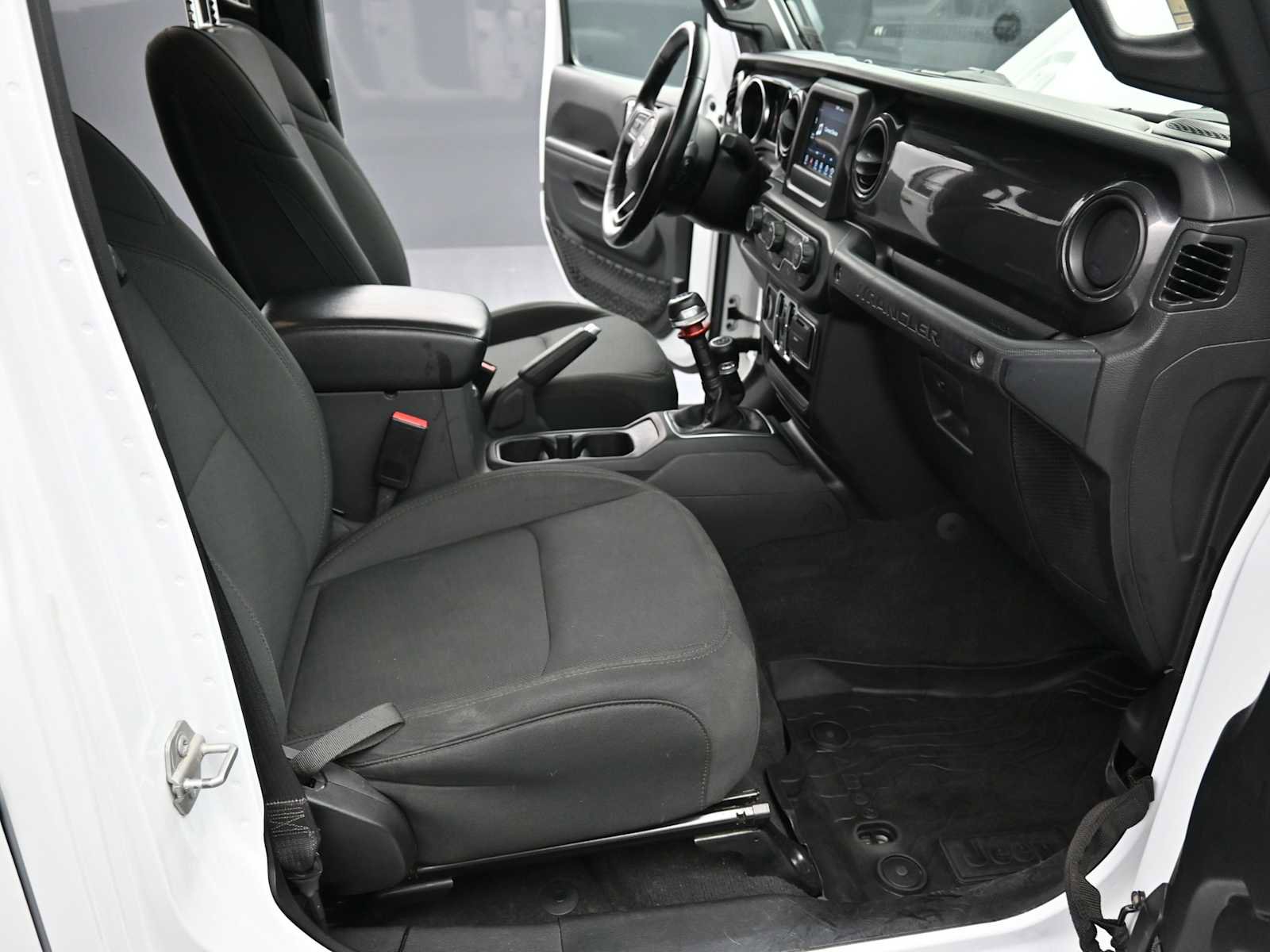 Used 2022 Jeep Wrangler Unlimited Sport AWD/4WD image 16