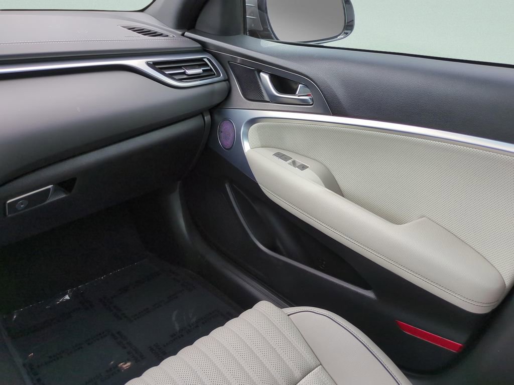 Used 2025 Genesis G70 2.5T w/ Sport Prestige Package image 15
