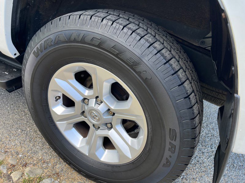 Used 2015 Toyota 4Runner SR5 image 8