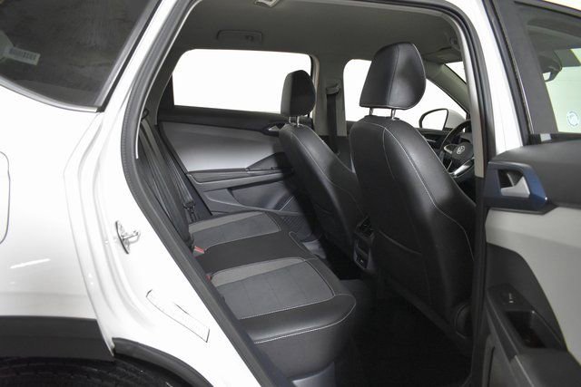 Used 2024 Volkswagen Taos SE FWD image 32