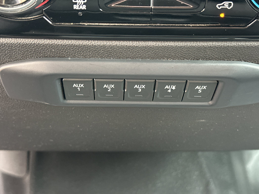 Used 2025 Chevrolet Silverado 2500 LT w/ Convenience Package AWD/4WD image 26