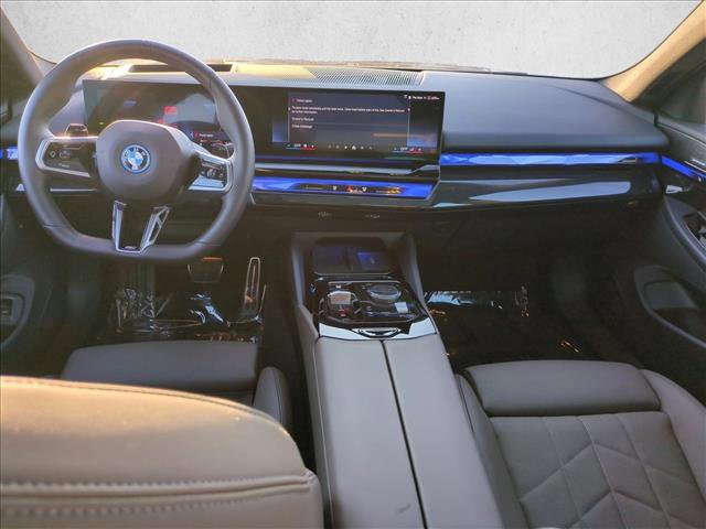 Certified 2026 BMW 550e xDrive w/ Premium Package image 19