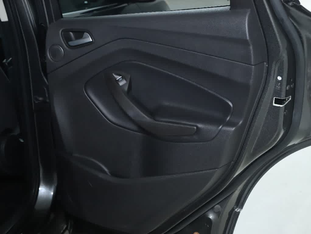 Used 2017 Ford Escape SE w/ Equipment Group 201A FWD image 34