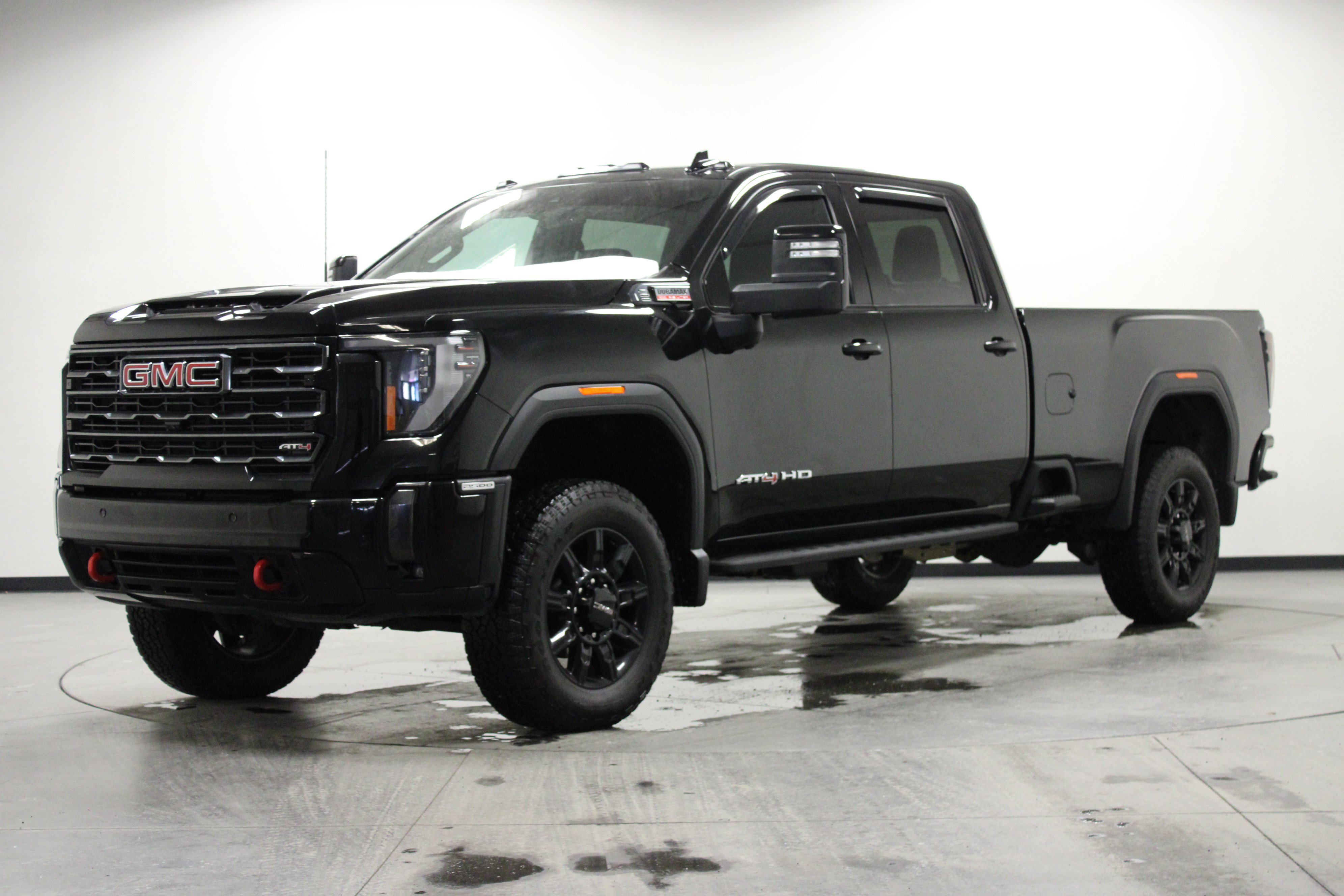 Used 2024 GMC Sierra 2500 AT4 AWD/4WD image 8