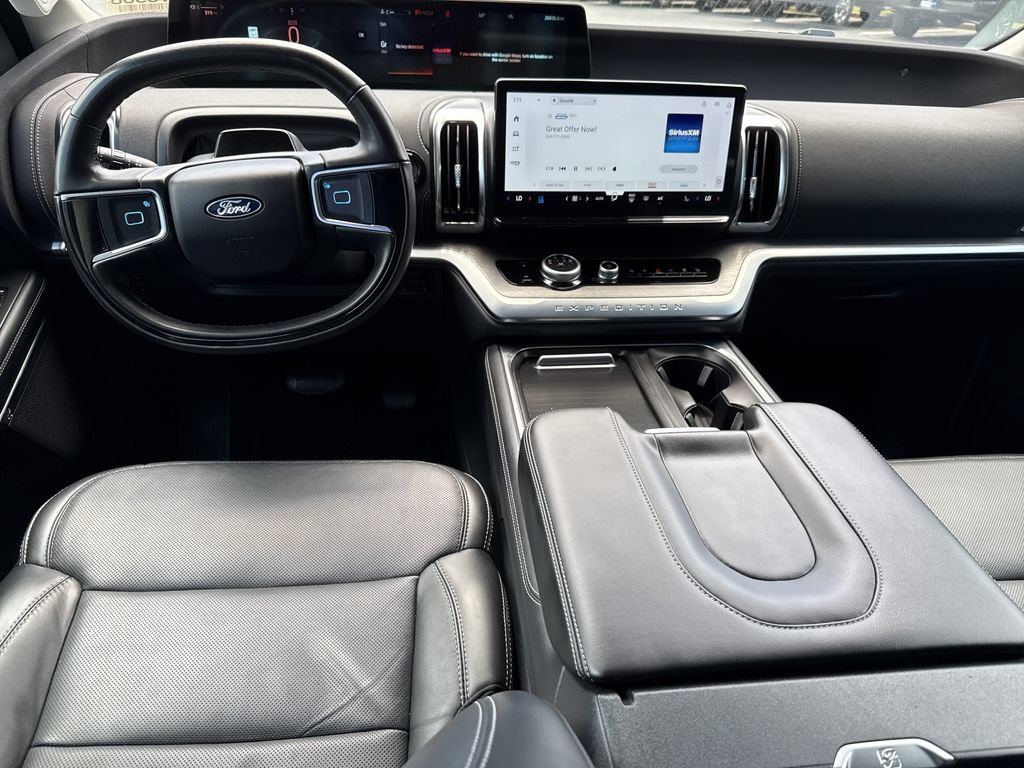 Used 2025 Ford Expedition Max Platinum AWD/4WD image 23