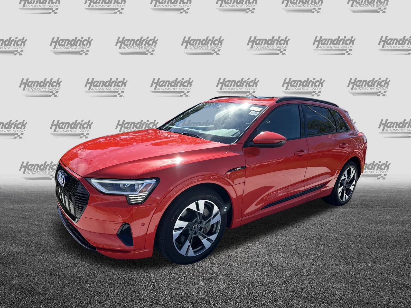 Used 2022 Audi e-tron Premium w/ Convenience Plus Package image 5