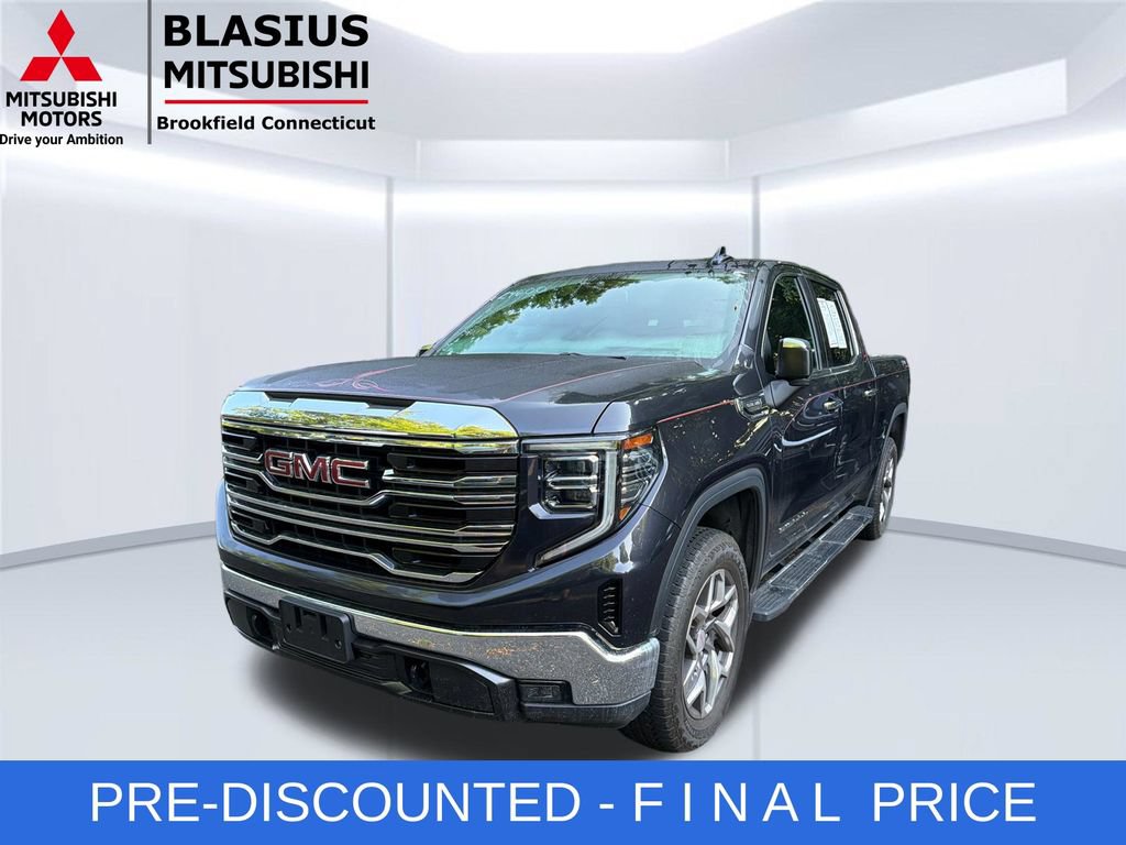 Used 2023 GMC Sierra 1500 SLT w/ SLT Premium Package AWD/4WD image 3