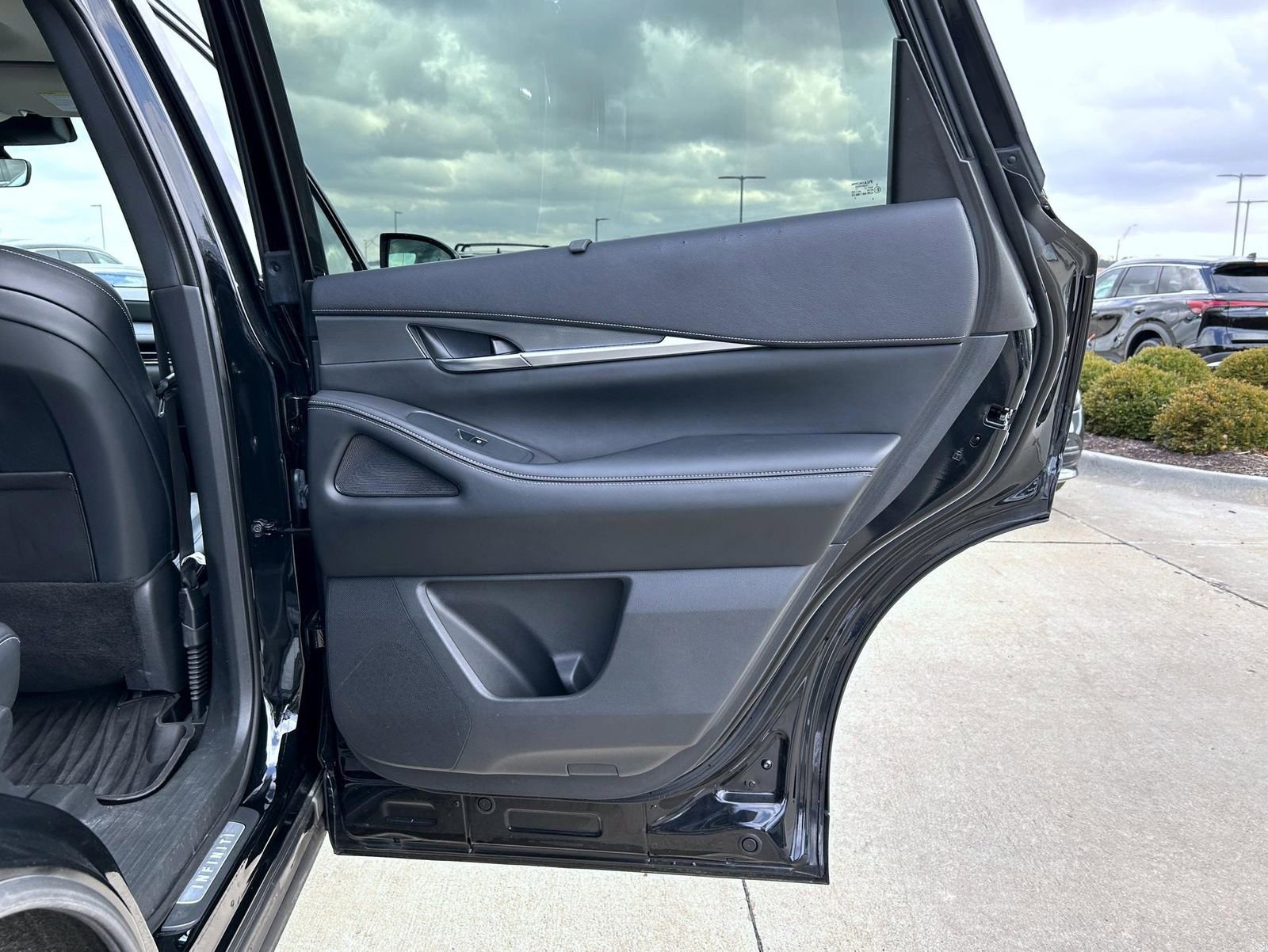 Used 2023 INFINITI QX60 Luxe image 17