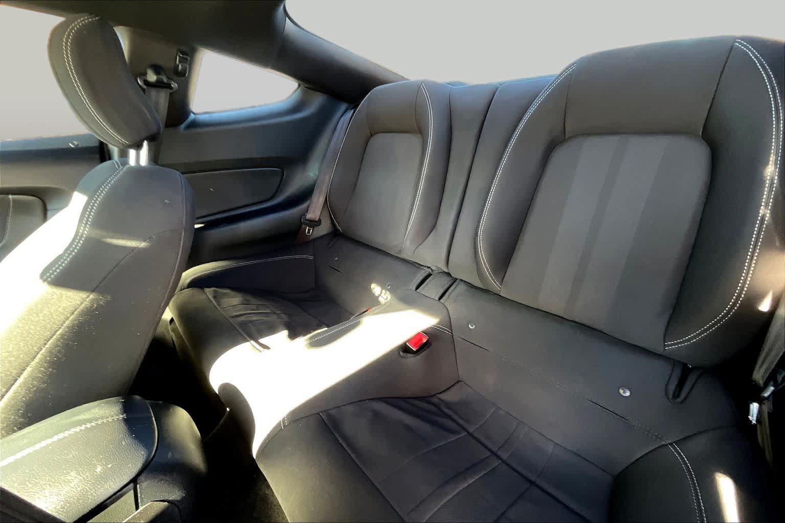 Used 2018 Ford Mustang Coupe w/ Equipment Group 101A RWD image 17
