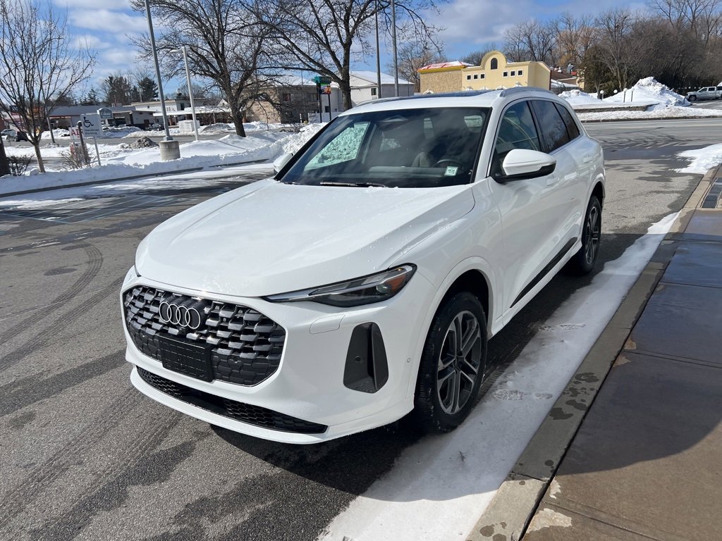 Certified 2025 Audi Q5 Premium w/ Convenience Package image 49