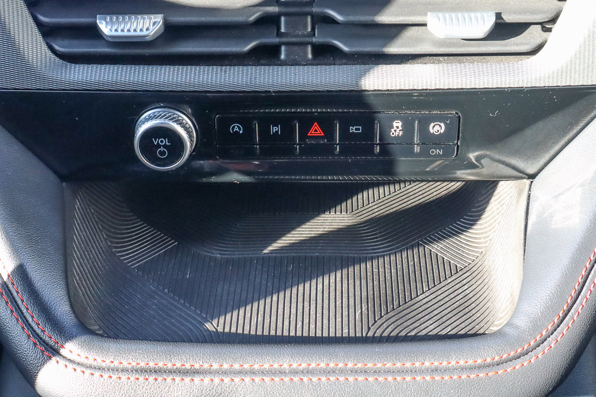 Used 2025 Ford Explorer ST-Line w/ ST-Line Street Pack image 23