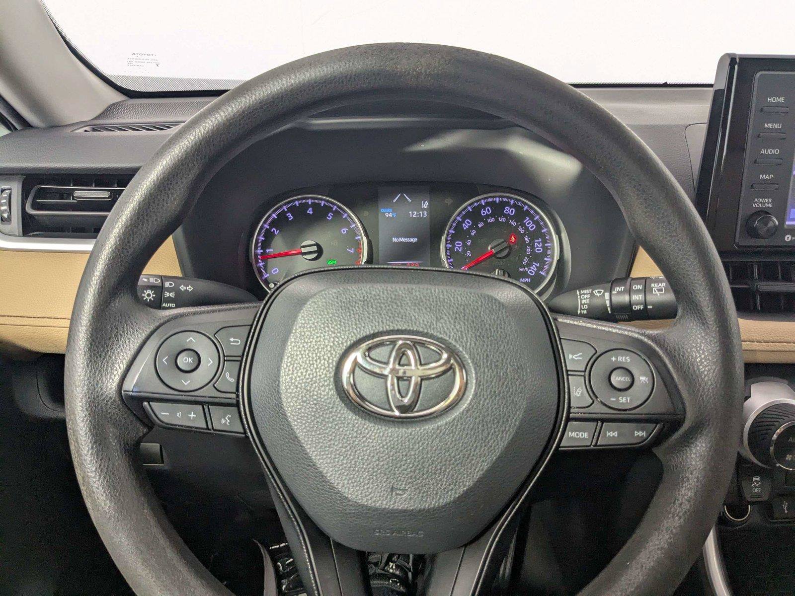 Certified 2022 Toyota RAV4 XLE FWD image 15