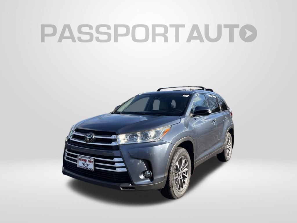Used 2019 Toyota Highlander XLE image 1