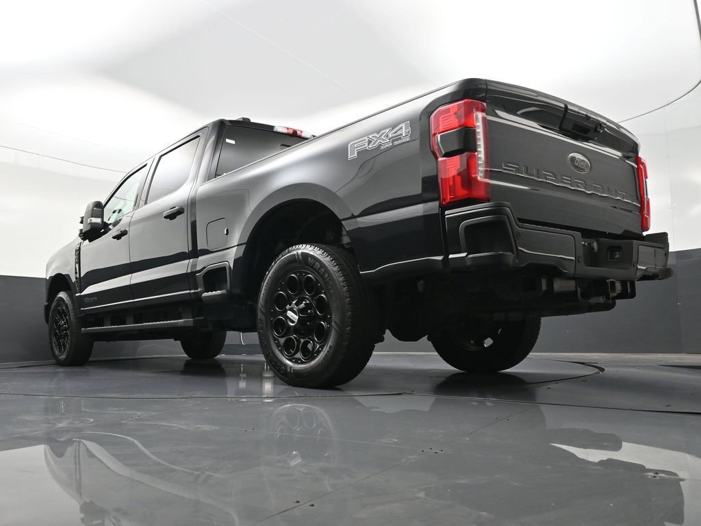 Used 2023 Ford F250 Lariat w/ Lariat Ultimate Package AWD/4WD image 28