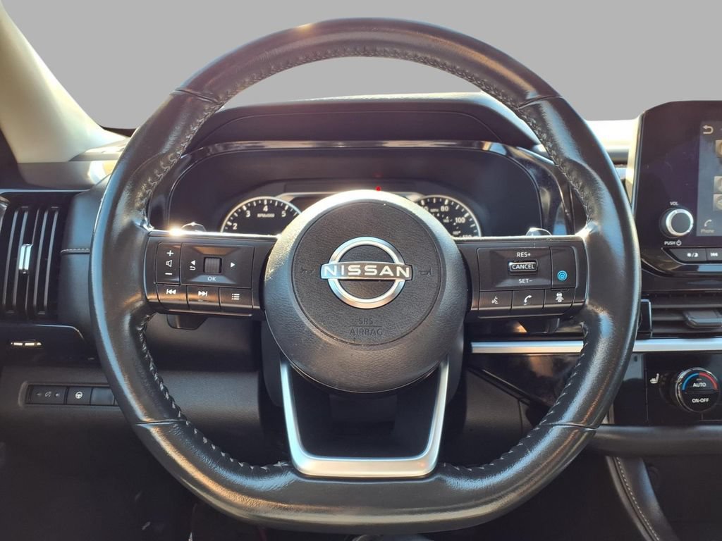 Used 2024 Nissan Pathfinder SV FWD image 15