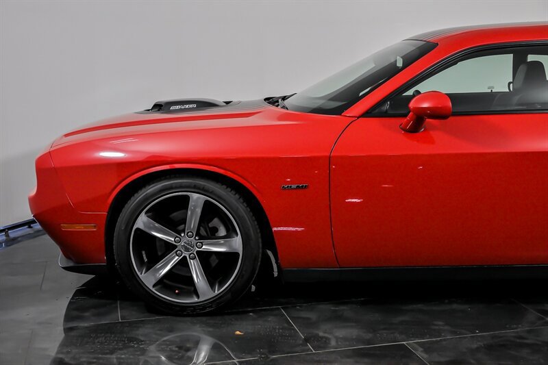 Used 2016 Dodge Challenger R/T Plus RWD image 6