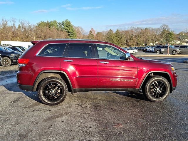 Certified 2018 Jeep Grand Cherokee Limited AWD/4WD image 9