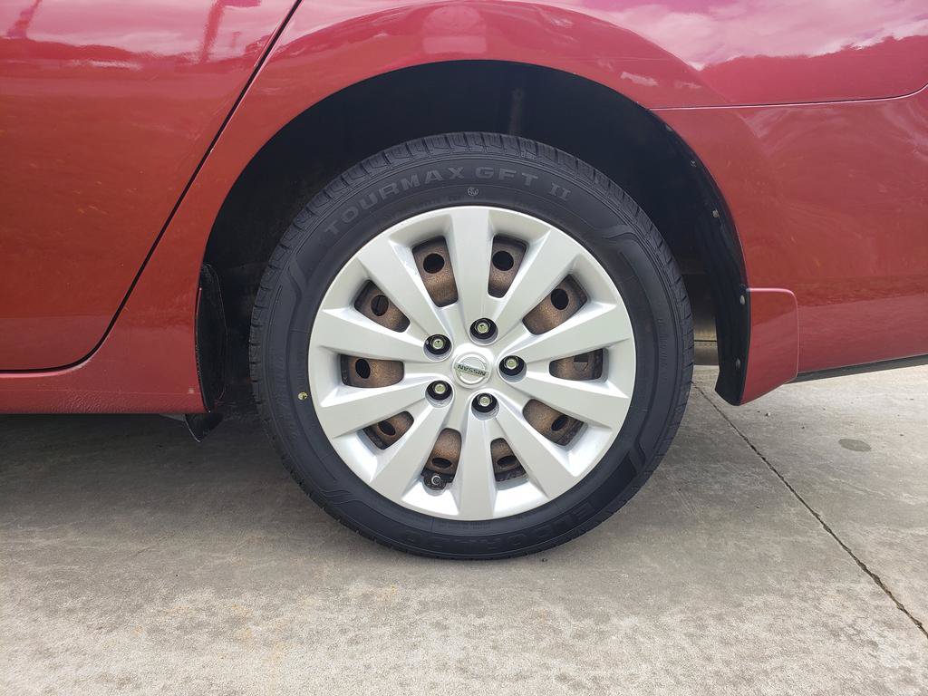 Used 2015 Nissan Sentra SV FWD image 24