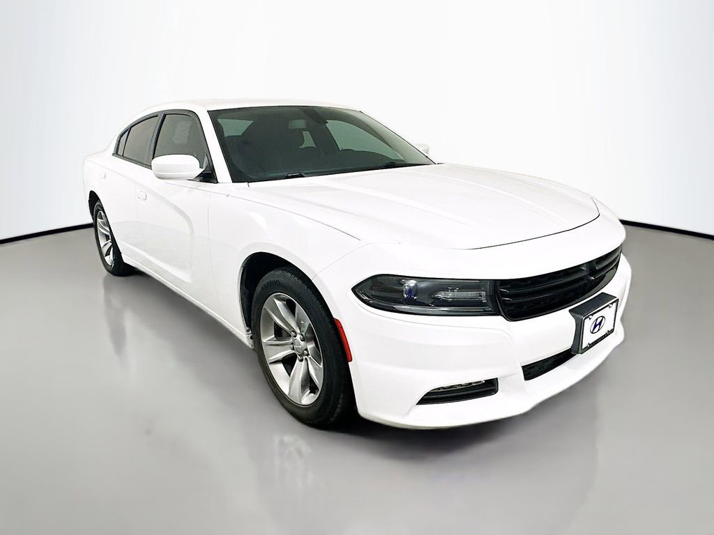 Used 2018 Dodge Charger SXT Plus image 3