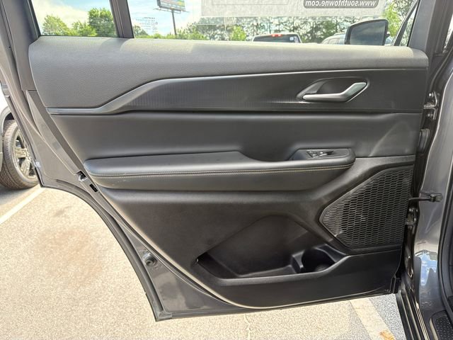 Used 2023 Jeep Grand Cherokee L Laredo RWD image 22