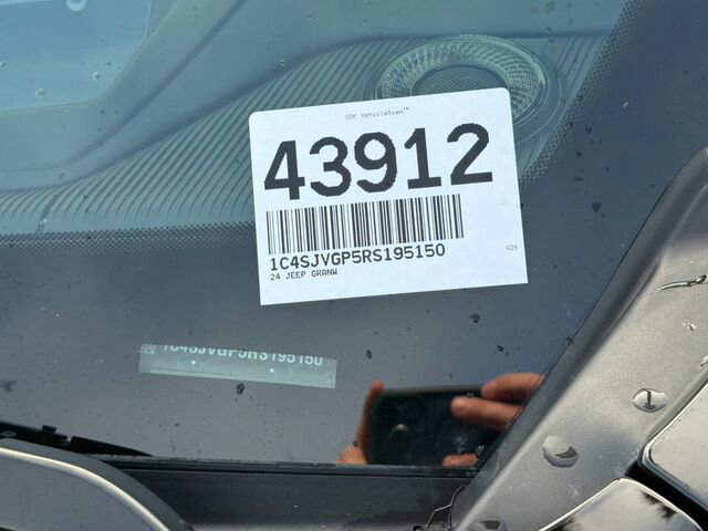 Used 2024 Jeep Grand Wagoneer Series III w/ Quick Order Packagew 28T image 4