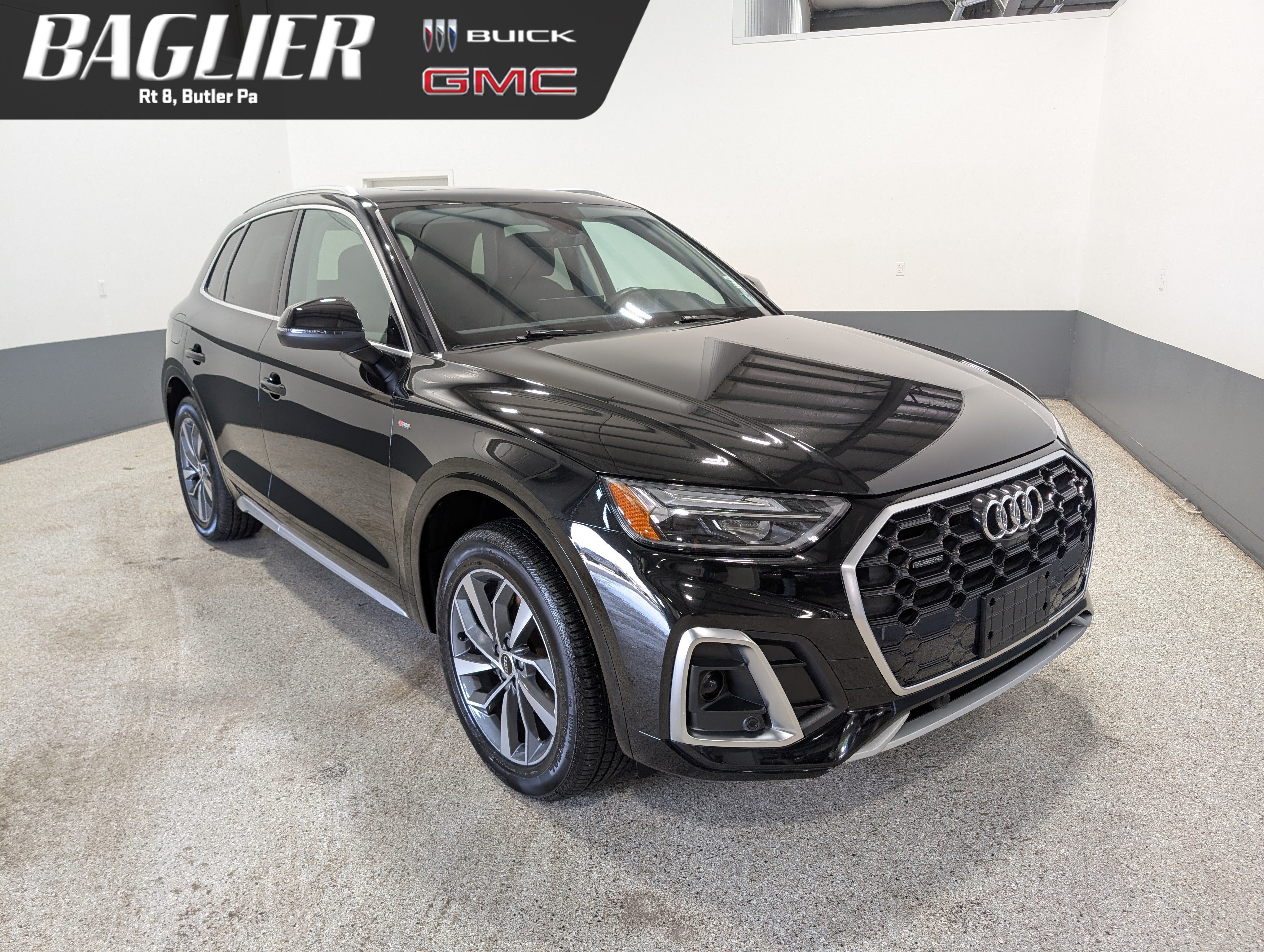 Used 2022 Audi Q5 2.0T Premium Plus AWD/4WD image 1