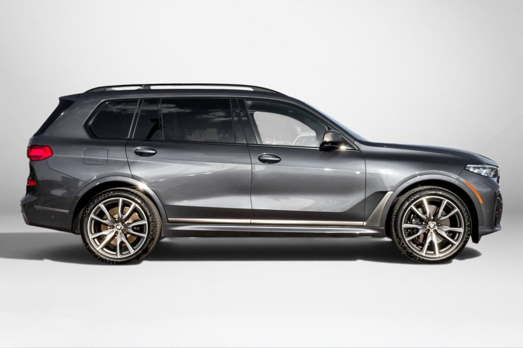 Used 2021 BMW X7 M50i w/ Dynamic Handling Package AWD/4WD image 5
