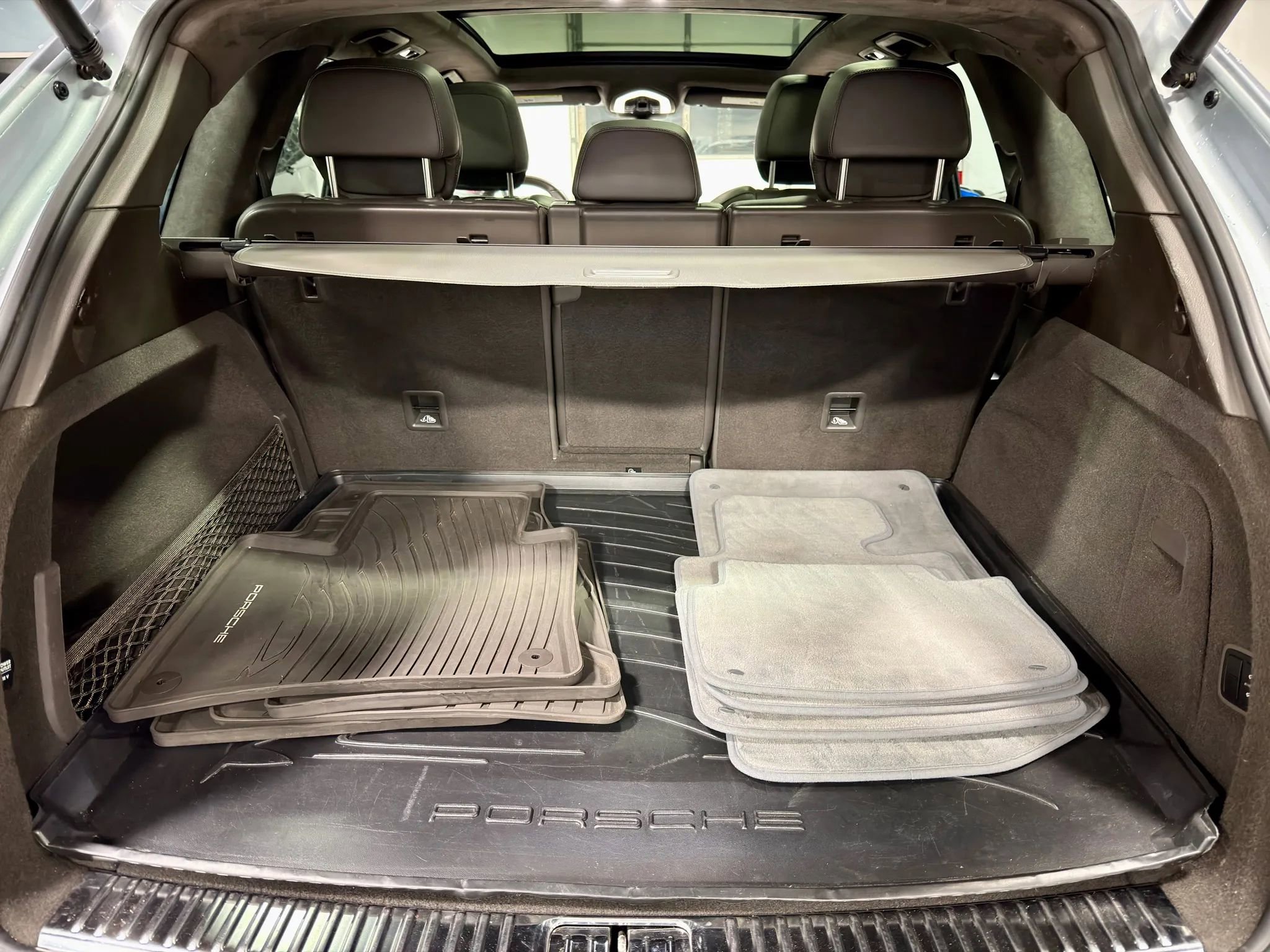 Used 2016 Porsche Cayenne GTS image 32