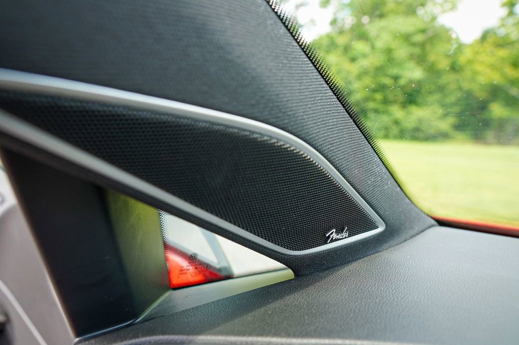 Used 2019 Volkswagen Golf R 4-Door image 35