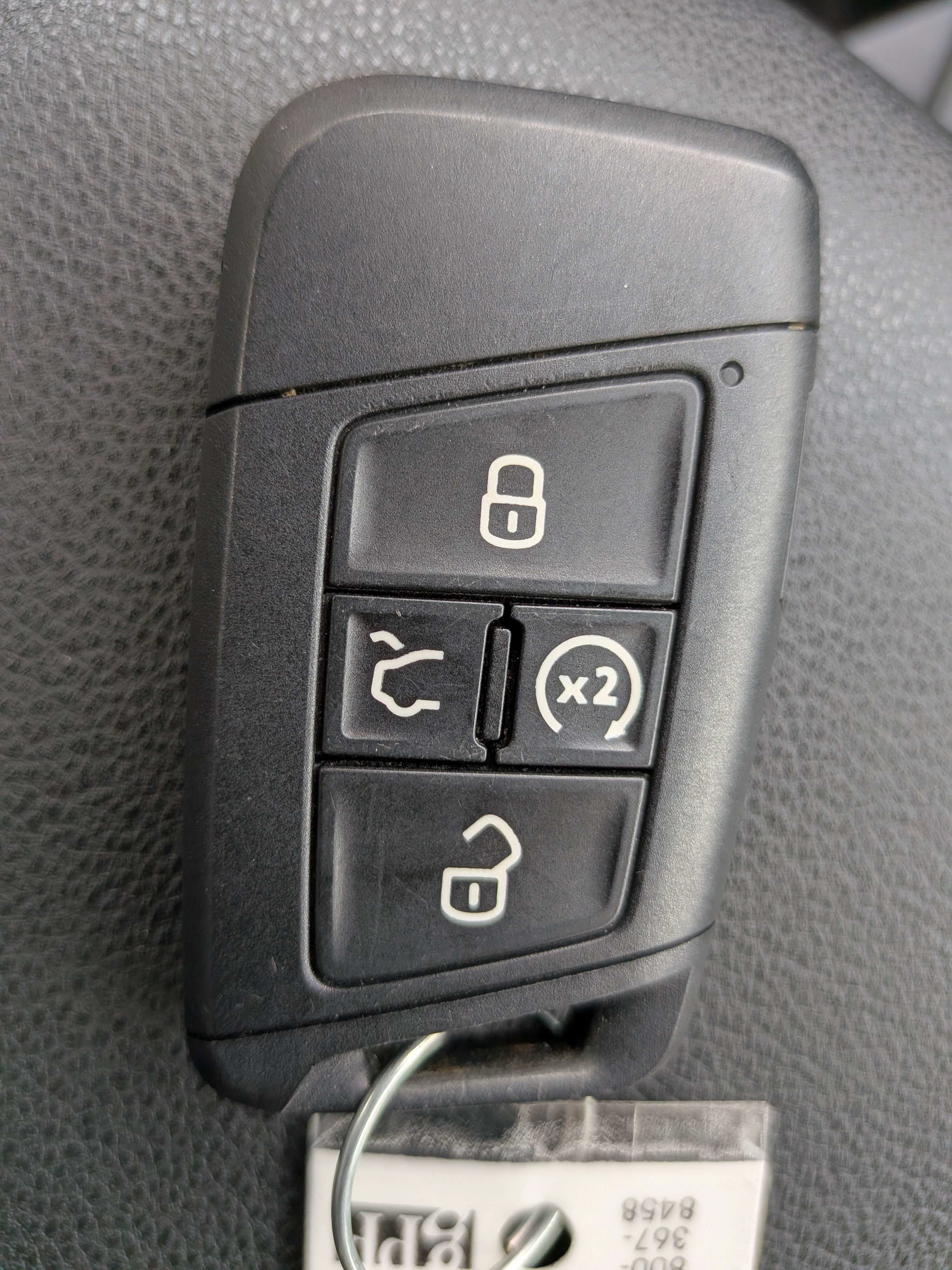 Certified 2024 Volkswagen Taos SEL AWD/4WD image 30